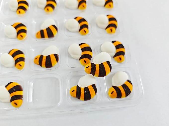 Edible 16 pieces 3D Bee cake decorations, Bees cupcake toppers, perfect Icing Cookies decro for Valentine's Day Birthday Halloween Thanksgiving Christmas party Team Dinner