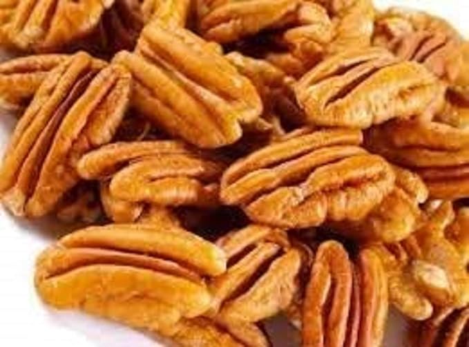 Whole, Shelled & Raw Georgia Pecans by Farm Fresh Nuts | 1 LB Bag of Southern Tastiness | Unsalted & Handpicked for Freshness | Perfect For Pecan Pie, Cookie, Praline, Butter Recipes & More