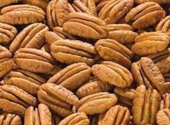 Whole, Shelled & Raw Georgia Pecans by Farm Fresh Unsalted & Handpicked for Freshness| Perfect For Pecan Pie, Cookie, Praline, Butter Recipes & More (2.5 LB)