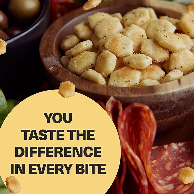 Wicked Minis Soup & Oyster Crackers - Saltine & Salted Flavored Mini Puffed Soup, Savory Snacking Mix, Seasoned Croutons Salad Toppers, Crackers for Chili 6oz (Crushed Red Pepper)
