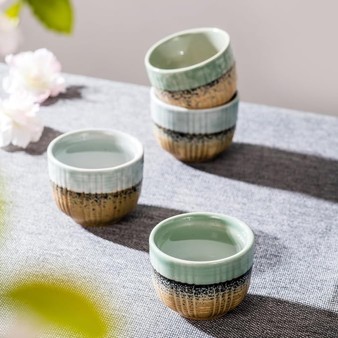 UNICASA Sake Set, Traditional Japanese Sake Cup Set of 5, Ceramic Cups Crafts Wine Glasses Gifts竊ë?ne Sake Pot 210ml and 50ml Sake Cupç«?,<div>