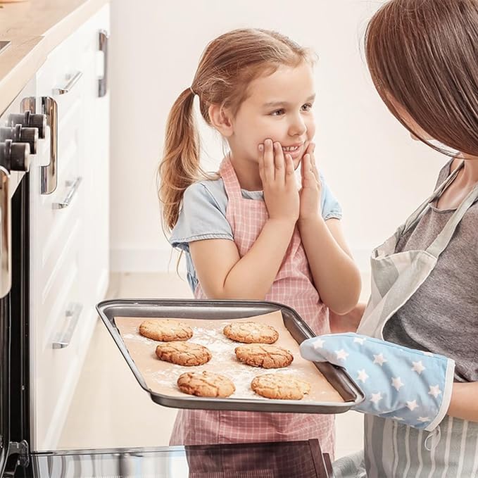 WMKGG 200Pcs Unbleached Parchment Paper for Baking, 8 x 12 Inch Precut Heavy Duty Parchment Paper Sheets for Cooking, Grilling, Air Fryer and Oven