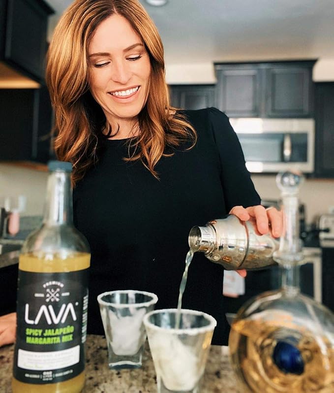 LAVA Premium Spicy Jalape챰o Margarita Mix by LAVA Craft Cocktail Co., Made with Real Jalape챰os, Agave Nectar, Key Limes, Lots of Flavor and Ready to Use, 1-Liter Glass Bottle