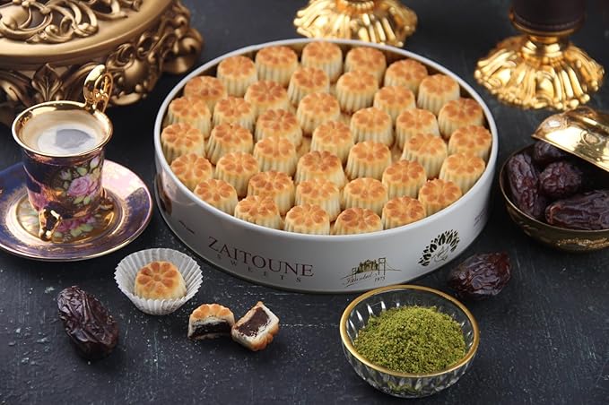 Zaitoune Date Maamoul - 18 oz | Middle Eastern Buttery Date Filled Cookies in a Beautiful Gift Tin | Luxury Authentic Arabic Pastry with Natural Fruit | Traditional Recipe & Handmade in Turkey