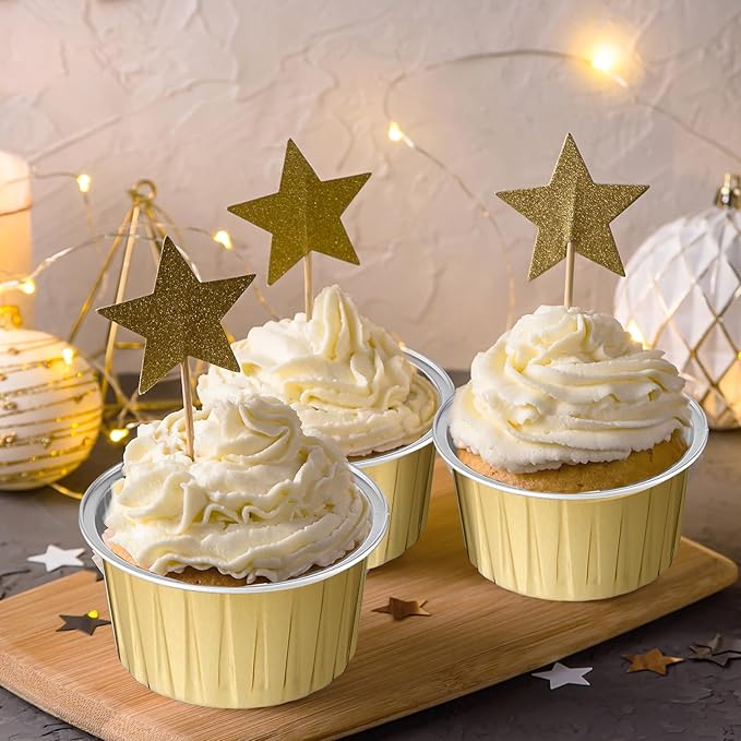 Hushee 600 Pcs Aluminum Foil Baking Cups with Lids and Spoons 5oz Disposable Ramekins Dessert Muffin Creme Brulee Cupcake Liners Containers for Wedding Birthday Christmas Party(Round,Gold)