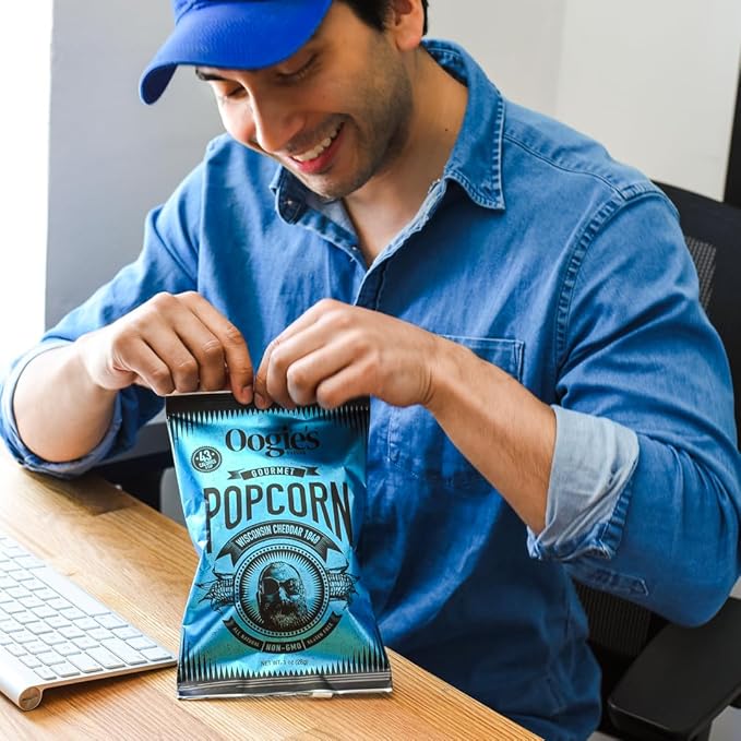 Oogie's Gourmet Popcorn | 20 Pack | Wisconsin Cheddar 1848 Flavor | Gluten Free Popcorn Snacks | 1oz Individual Bags