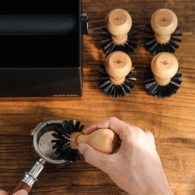 MHW-3BOMBER Coffee Portafilter Cleaning Brush Espresso Machine Portafilter Brush Speacial for 58mm Portafilter Professional Barista Cleaning Tools Effectively Cleaning B5341
