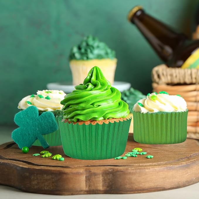 Whaline 600Pcs Green Cupcake Liners Gradient Green Print Baking Cups Holders Cupcake Wrappers Muffin Liners for Baby Shower Bridal Shower Wedding Birthday Party Decoration