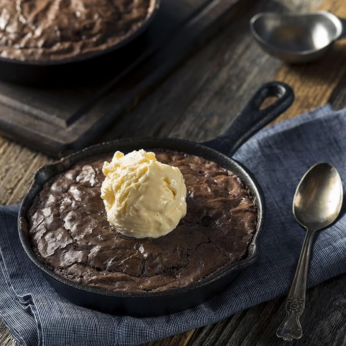 Gourmet du Village Skillet Mix Kit, Sweet Treat or Gift Dessert Mix with 6.2 inch Cast Iron Skillet, Chocolate Brownie