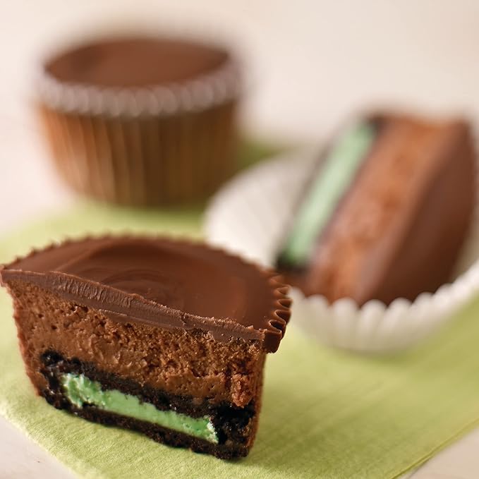 OREO Mint Creme Chocolate Sandwich Cookies, Family Size, 12 - 20 oz Packs