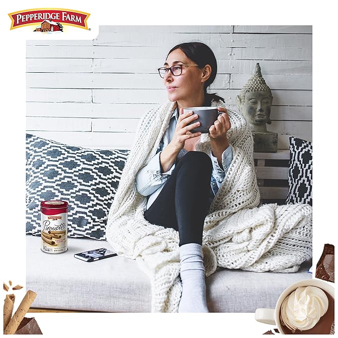 Pepperidge Farm Pirouette Cookies, Chocolate Fudge Créme Filled Wafers, 13.5 Oz Tin (Pack of 2)