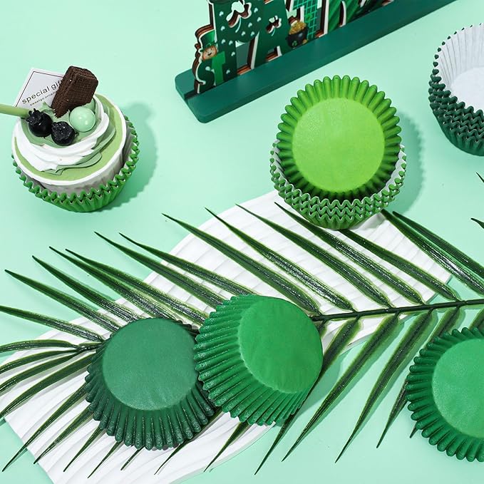 Whaline 600Pcs Green Cupcake Liners Gradient Green Print Baking Cups Holders Cupcake Wrappers Muffin Liners for Baby Shower Bridal Shower Wedding Birthday Party Decoration