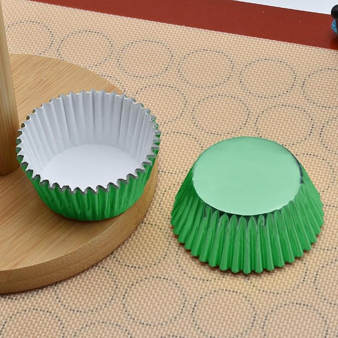200 Pcs Green Foil Cupcake Liners Standard Baking Cups Muffin Paper Cases