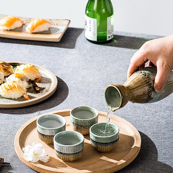 UNICASA Sake Set, Traditional Japanese Sake Cup Set of 5, Ceramic Cups Crafts Wine Glasses Gifts竊ë?ne Sake Pot 210ml and 50ml Sake Cupç«?,<div>