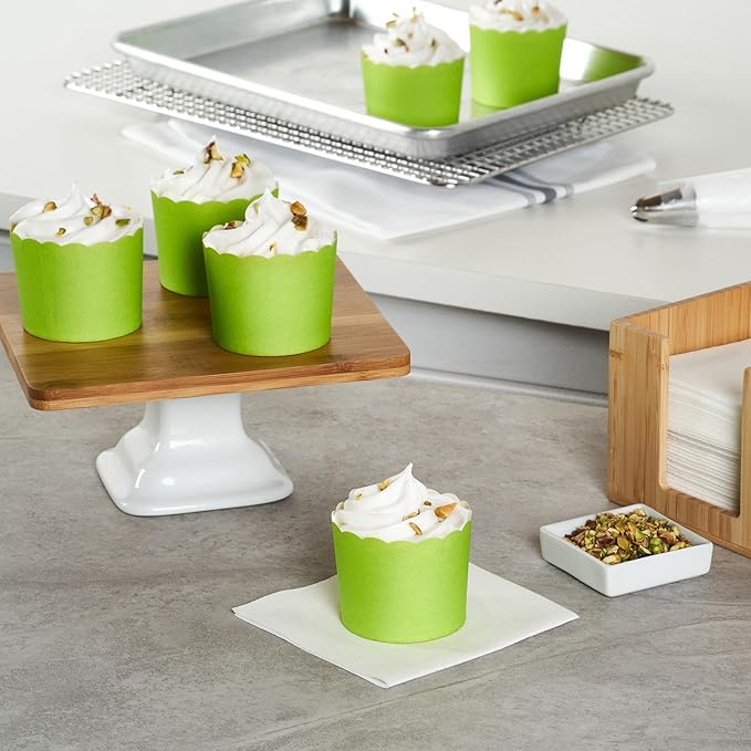 Panificio 6 Ounce Cupcake Wrappers, 200 Scalloped Baking Cups - Oven-Ready, Greaseproof, Green Paper Cupcake Liners, Disposable, For Birthdays, Baby Showers, Or Weddings - Restaurantware