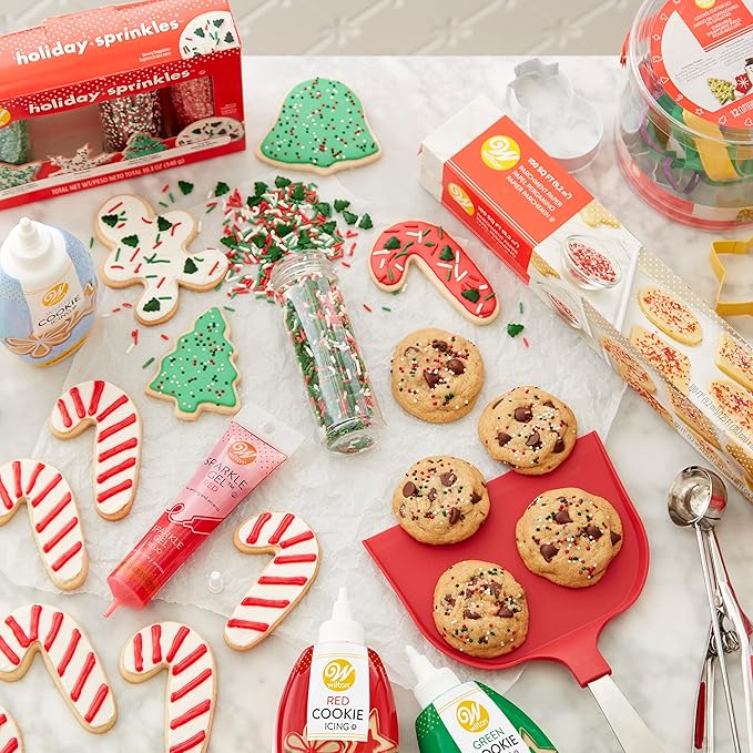 Wilton Red and Green Cookie Icing Set, 2 Count (Pack of 1)