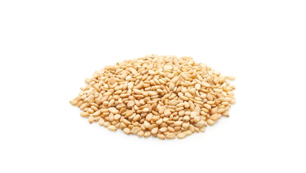 Yupik Natural Sesame Seeds, 2.2 lb (35.2 oz), Gluten-Free, GMO-Free, Kosher, Vegan, Raw, Unroasted, Unsalted, Plant-Based Protein, Source of Fiber & Iron, Ideal for Topping, Cooking & Baking