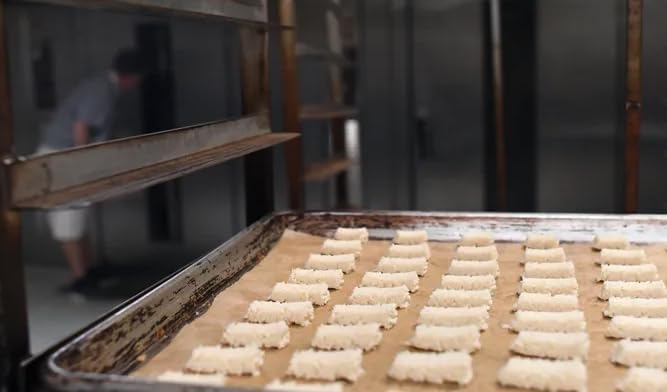 Flathau?셲 Fine Foods, Gourmet Shortbread Cookies, Handcrafted All Natural Artisan Bites, Southern-Baked Sweet Snaps with a Buttery Finish (Original Snaps, 8oz)