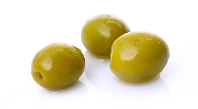 Pack of 4 Green Olives in Vacuum Bag , Marinated Olives in Savory Lemon Juice, Freshly Sealed Olives with Extra Virgin Oil 4X200g