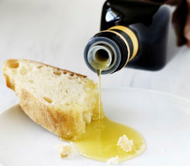 Extra Virgin Olive Oil - Santa Maria Portuguese Vintage Metal Tin - 1 L. This is a brand with almost 100 Years.