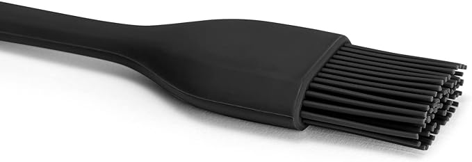 Misen Silicone Basting Brush – Dishwasher Safe, Heat-Resistant Pastry Brush – Ideal for Grilling, Baking, and Applying Sauces and Oils – High-Grade Silicone Coating - 12.4" Black