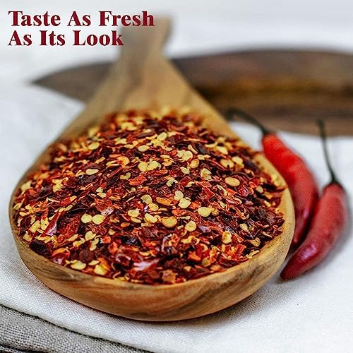 Himalayan Chef Red Crushed Pepper Shaker - Organically Crushed Red Chili Pepper Flakes Great for Pizza, Chowder, Seafood, and Pasta (3.88 Oz)