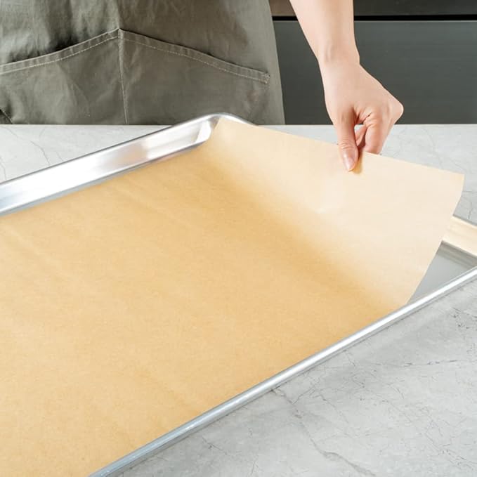 Restaurantware Pastry Tek 16 x 24 Inch Parchment Paper Sheets 200 Greaseproof Baking Sheets For Oven - Pre-Cut Double-Sided Silicone Coating Unbleached Paper Nonstick Baking Sheets Full-Size