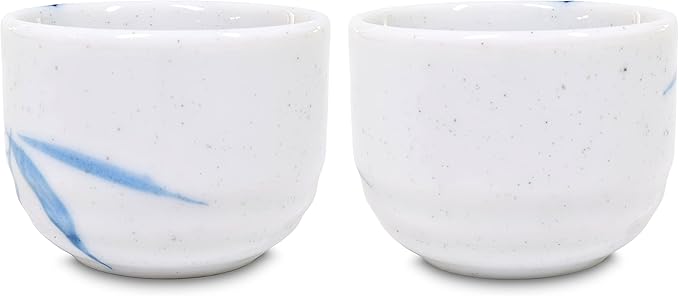 Product of Gifu Japan Japanese Sake Set, 1 Tokkuri Bottle Carafe and 4 Ochoko Cups Ceramic Sake Glasses, 5 Piece Set, White Nashijidake