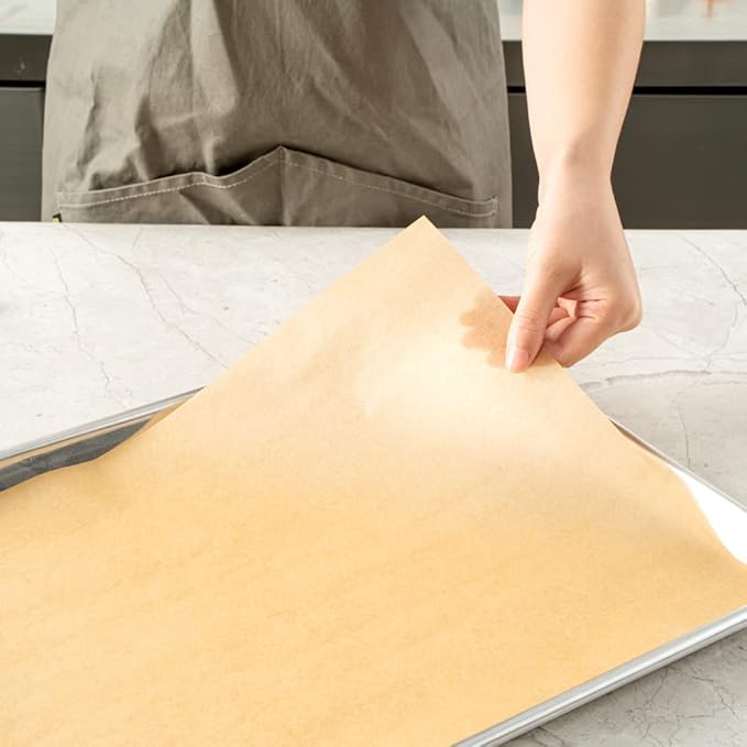 Restaurantware Pastry Tek 12 x 16 Inch Parchment Paper Sheets 1000 Greaseproof Baking Sheets For Oven - Pre-Cut Double-Sided Silicone Coating Unbleached Paper Nonstick Baking Sheets Half-Size