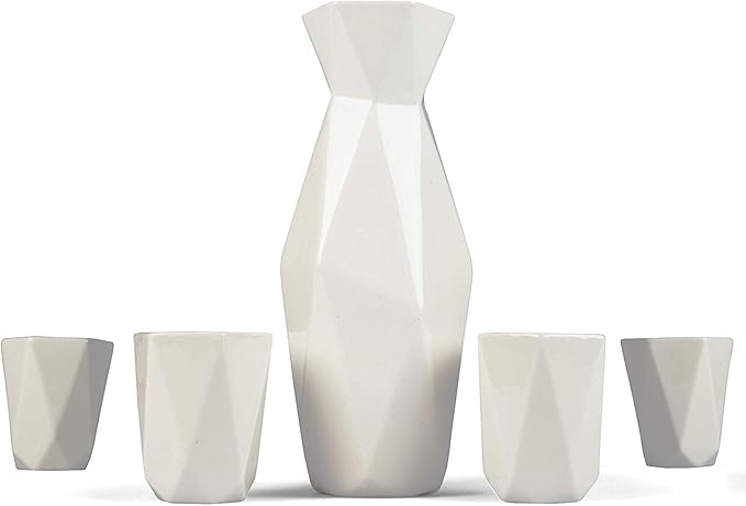 D'Eco 5 Piece Traditional Porcelain Japanese Sake Set, White - 1 Tokkuri Bottle (18 oz) and 4 Ochko Cups - Unique Modern Design - Great Gift Set for Weddings or Housewarmings