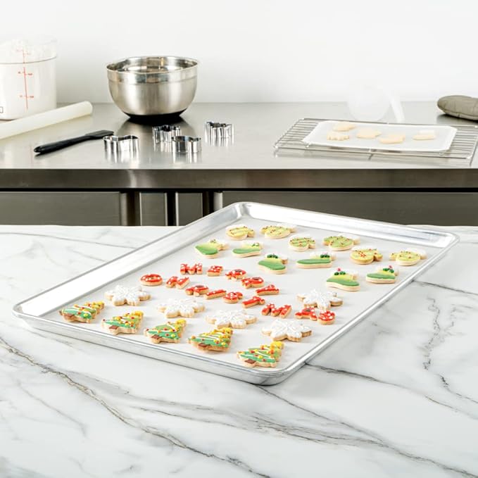Restaurantware Pastry Tek 16 x 24 Inch Parchment Paper Sheets 1000 Greaseproof Baking Sheets For Oven - Pre-Cut Double-Sided Silicone Coating White Paper Nonstick Baking Sheets Full-Size
