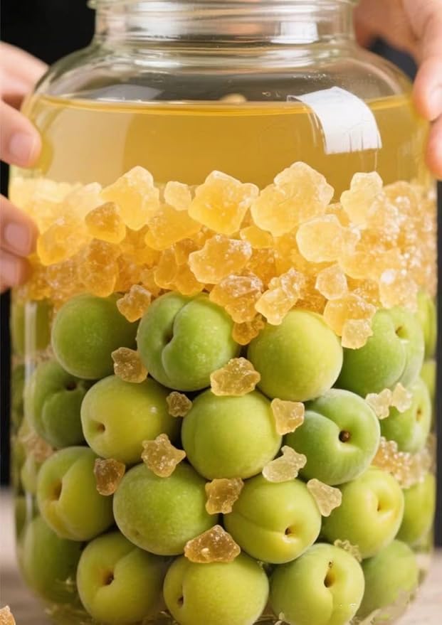 MOORCHOCO Yellow Rock Sugar for Pho, Medium-Sized (Medium sized particles 8.81oz)