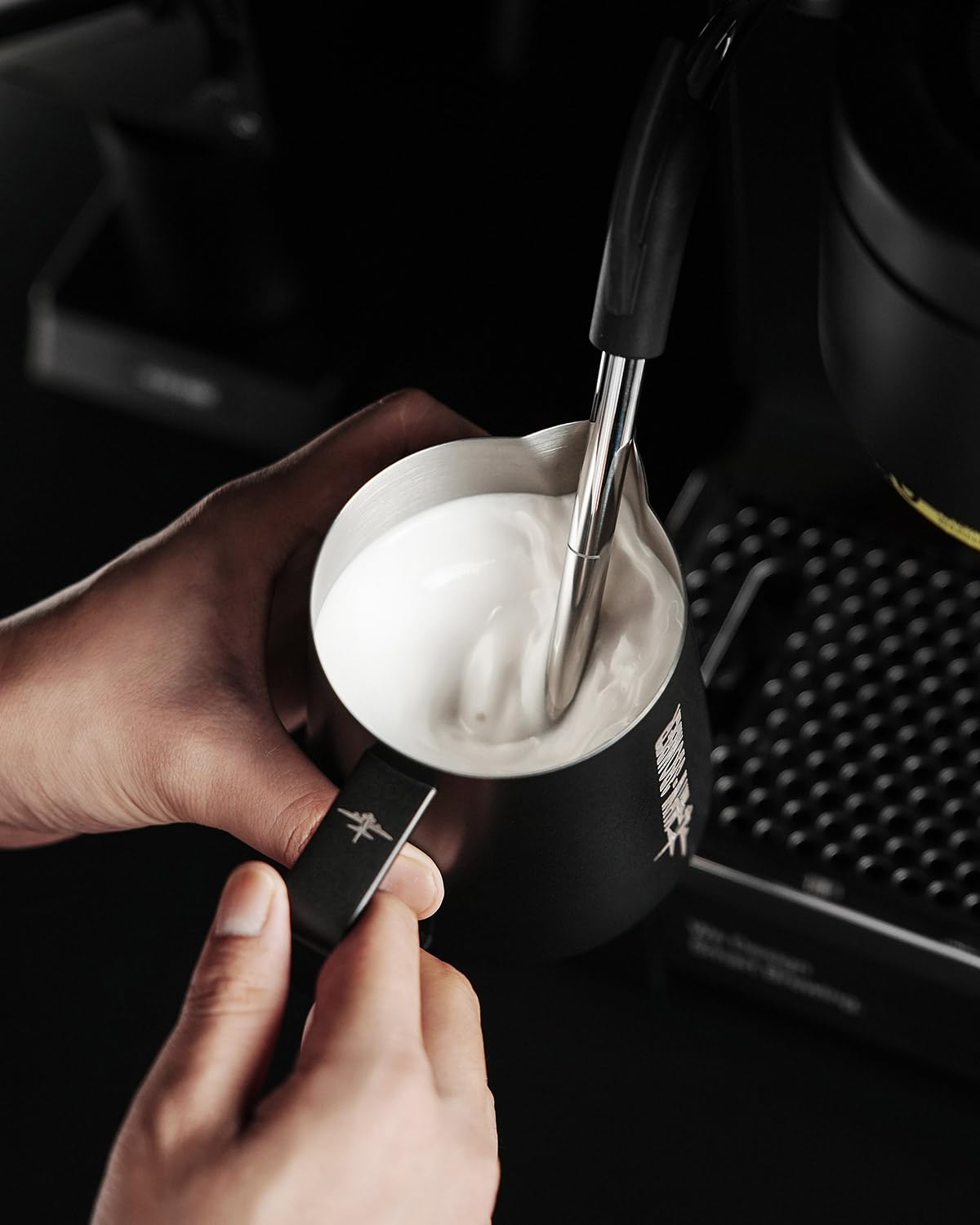 MHW-3BOMBER Espresso Steaming Pitcher Milk Frothing Pitcher Stainless Steel Milk Coffee Cappuccino