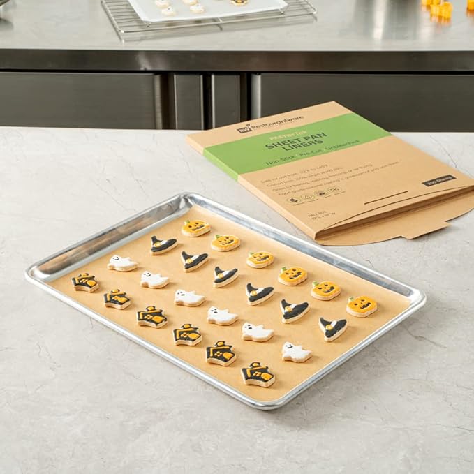 Restaurantware Pastry Tek 12 x 16 Inch Parchment Paper Sheets 200 Greaseproof Baking Sheets For Oven - Pre-Cut Double-Sided Silicone Coating Unbleached Paper Nonstick Baking Sheets Half-Size