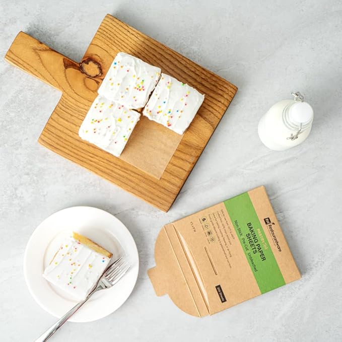 Restaurantware Pastry Tek 5 x 5 Inch Parchment Paper Sheets 1000 Greaseproof Baking Sheets For Oven - Pre-cut Double-Sided Silicone Coating Unbleached Paper Nonstick Baking Sheets Reusable
