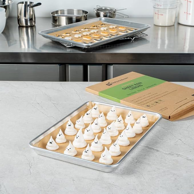 Restaurantware Pastry Tek 9 x 12 Inch Parchment Paper Sheets 200 Greaseproof Baking Sheets For Oven - Pre-Cut Double-Sided Silicone Coating Unbleached Paper Nonstick Baking Sheets Quarter-Size