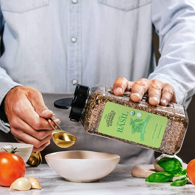HQOExpress Organic Basil Medium Cut – Non GMO, Kosher, USDA Certified Organic Basil Leaves, Dried and Ground – Peppery and Aromatic Seasoning for Soups, Sauces, Dressings and Salads, 6 oz. Chef Jar