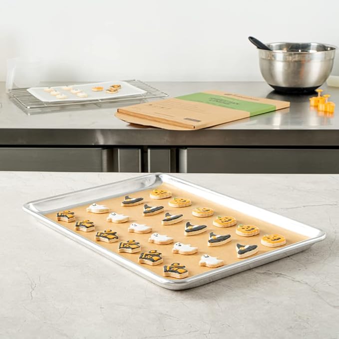 Restaurantware Pastry Tek 12 x 16 Inch Parchment Paper Sheets 1000 Greaseproof Baking Sheets For Oven - Pre-Cut Double-Sided Silicone Coating Unbleached Paper Nonstick Baking Sheets Half-Size