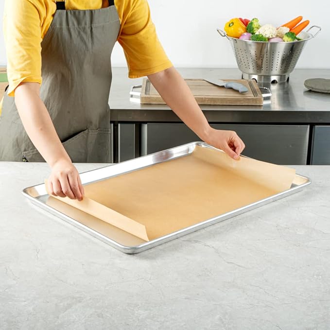 Restaurantware Pastry Tek 16 x 24 Inch Parchment Paper Sheets 200 Greaseproof Baking Sheets For Oven - Pre-Cut Double-Sided Silicone Coating Unbleached Paper Nonstick Baking Sheets Full-Size