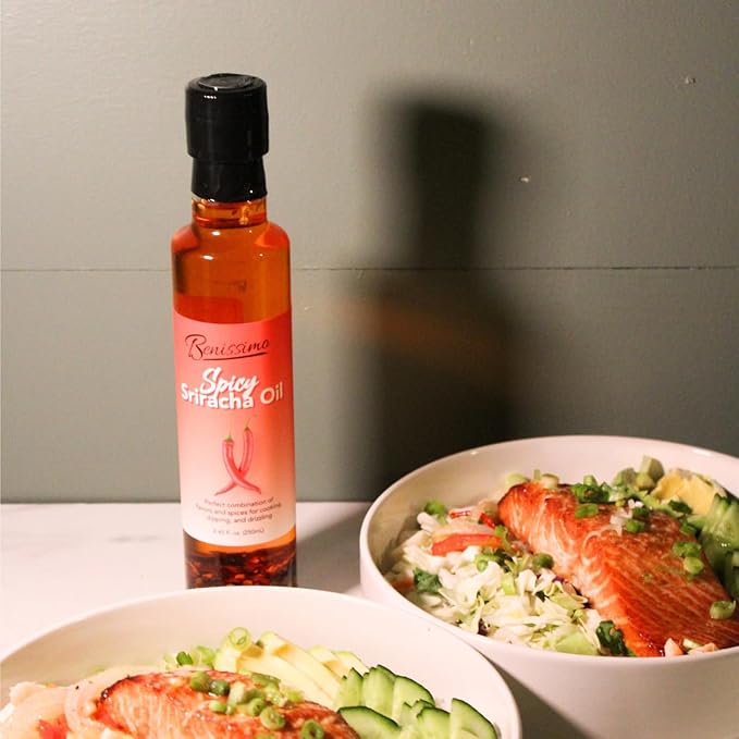 Benissimo Spicy Sriracha Herb Infused Oil, All Natural Gourmet Cooking Oil with Bold Chili Heat and Hand-Selected Herbs, Ideal for Drizzling, Dipping, Saut챕ing, 8.45 fl oz