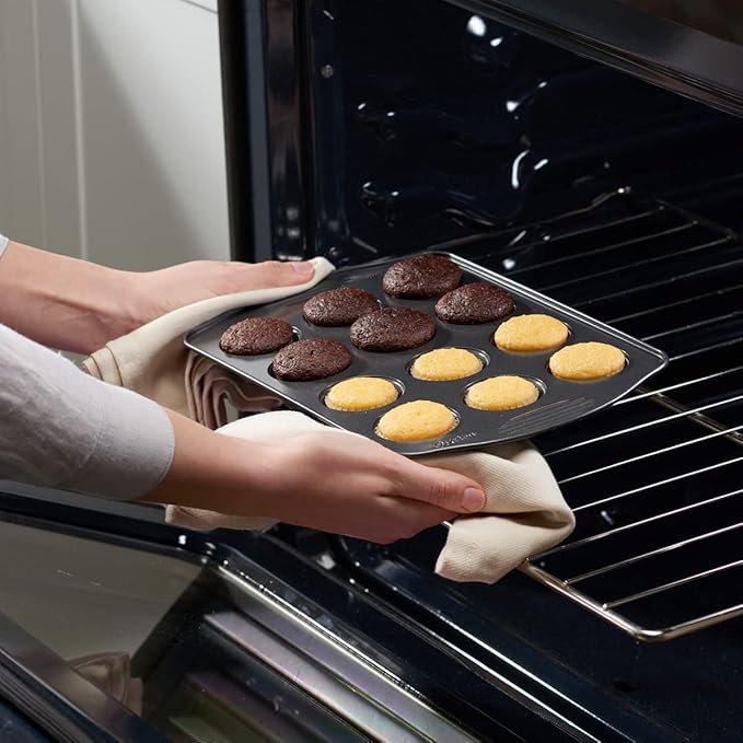 GUSTO [500 Pcs] Mini White Cupcake Liners, Food Grade & Grease-Proof, Baking Cups (Formerly Comfy Package)