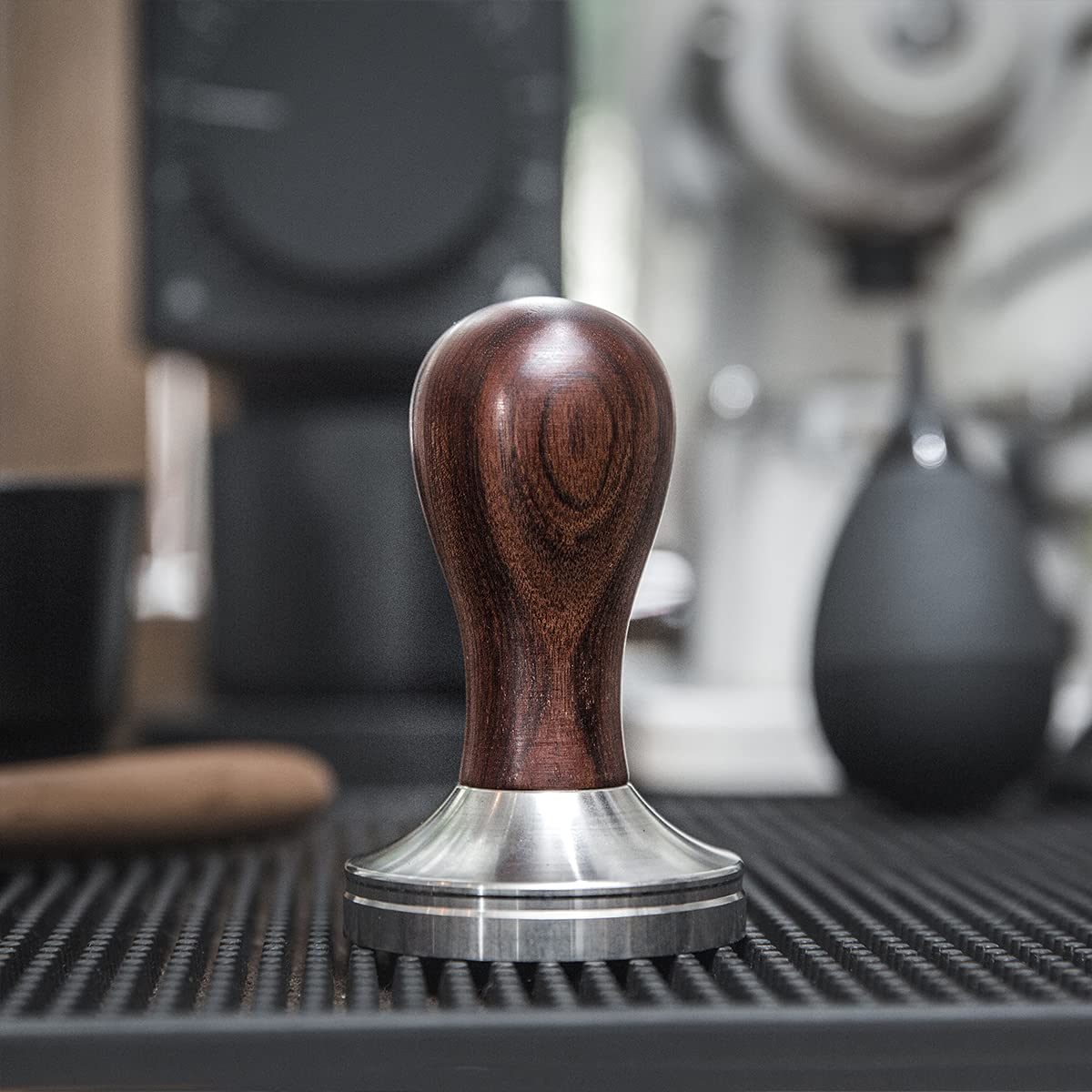 USEAMIE Coffee Tamper Espresso Press with Tamper Mat 304 Stainless Steel Flat Base Wooden Handle