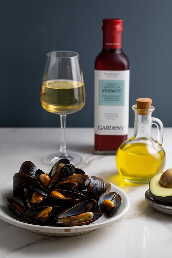 Badia Gardeny Vermouth Wine Vinegar, Medium Sweet and Balanced, 8.45 fl oz Glass Bottle