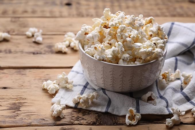 Organic White Popcorn Kernels 6 lb Bag, Non-GMO & Gluten Free, Sodium-Free, Pesticide-Free, Unsalted, Plant-Based, Sugar-Free, Old Fashioned Regenerative-Farmed Large Popcorn From Olde World Popcorn