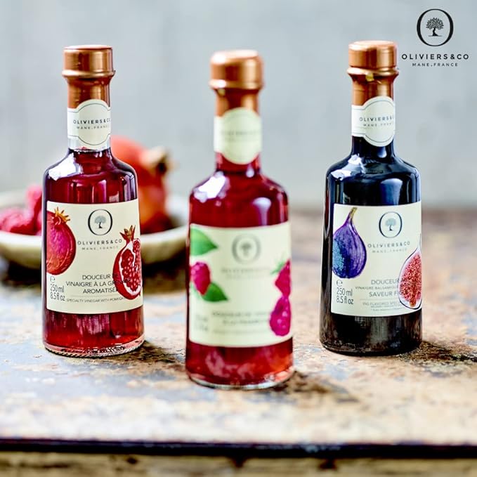 Raspberry Vinegar by Oliviers & Co | Sweet & Tangy Fruit Vinegar from Portugal | Perfect for Duck, Salads, Red Fruit Desserts & Cocktails | 8.5 fl oz