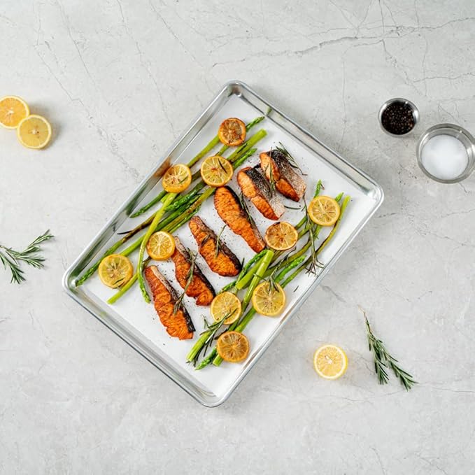 Restaurantware Pastry Tek 12 x 16 Inch Parchment Paper Sheets 200 Greaseproof Baking Sheets For Oven - Pre-Cut Double-Sided Silicone Coating White Paper Nonstick Baking Sheets Half-Size