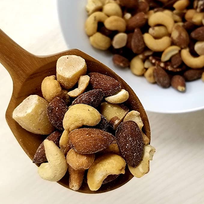 Jaybee?™s Unsalted Mixed Nuts | 32 oz | Gourmet Roasted Deluxe Nut Mix with Cashews, Almonds, Pecans, Hazelnuts, Brazil Nuts (No Peanuts) | Keto, Vegan Friendly, Kosher, Healthy Snacks