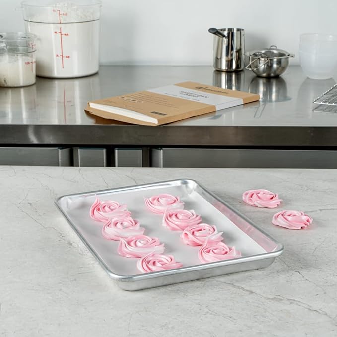 Restaurantware Pastry Tek 9 x 12 Inch Parchment Paper Sheets 200 Greaseproof Baking Sheets For Oven - Pre-Cut Double-Sided Silicone Coating White Paper Nonstick Baking Sheets Quarter-Size