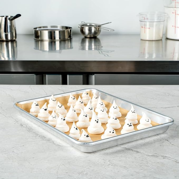 Restaurantware Pastry Tek 9 x 12 Inch Parchment Paper Sheets 200 Greaseproof Baking Sheets For Oven - Pre-Cut Double-Sided Silicone Coating Unbleached Paper Nonstick Baking Sheets Quarter-Size