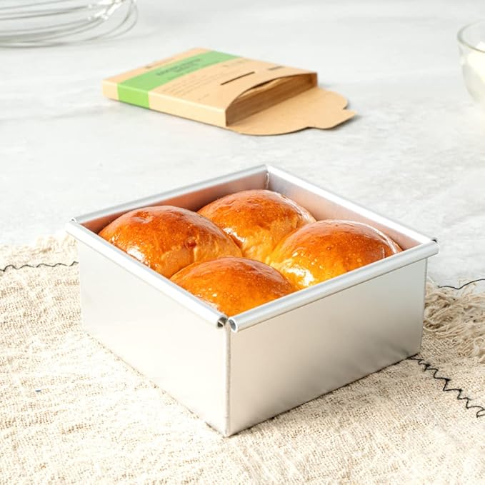 Restaurantware Pastry Tek 4 x 4 Inch Parchment Paper Sheets 200 Greaseproof Baking Sheets For Oven - Pre-cut Double-Sided Silicone Coating Unbleached Paper Nonstick Baking Sheets Reusable